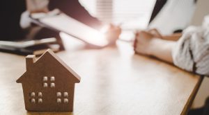 Real Estate Agent vs. Vendor Advocate: What’s the Difference? Real Estate Agent vs. Vendor Advocate: What’s the Difference?